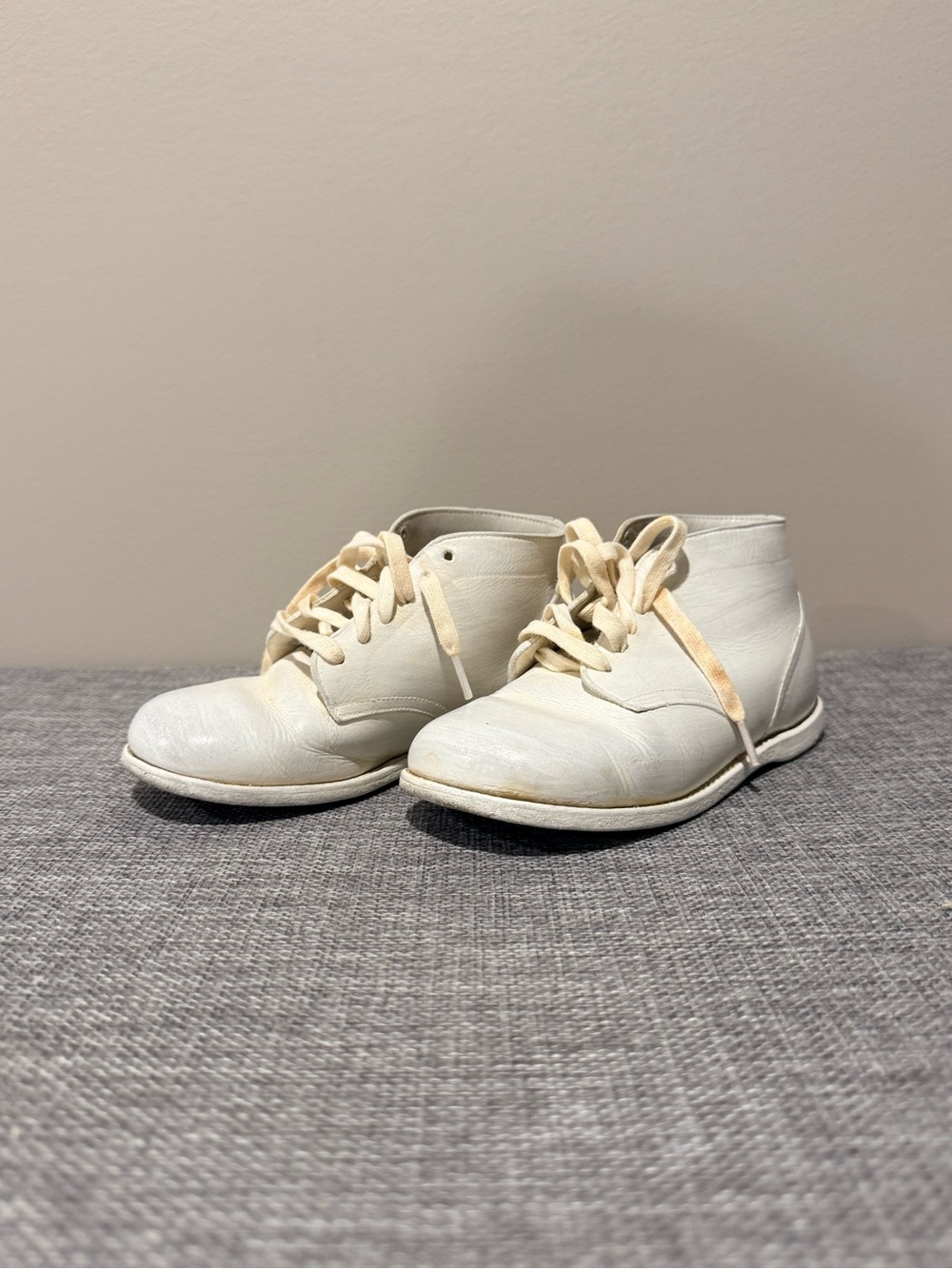 Vintage Jumping Jacks Cream Lace-Up Kids Ankle Sneakers